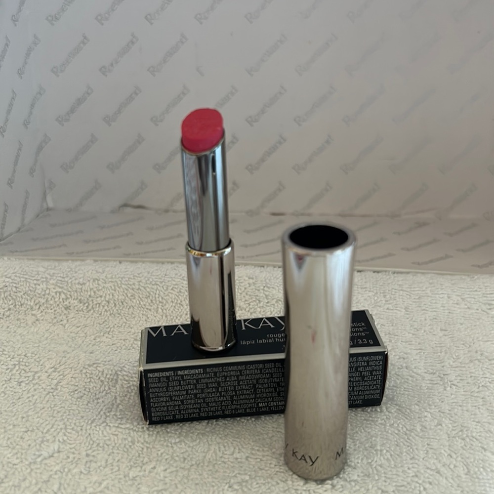 Mary Kay True Dimensions Lipstick